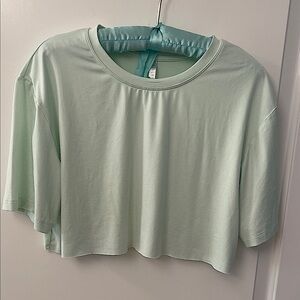 Fabletics Light Green Women's Crop Top/Dri Fit